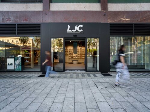 LJC Plus Flagship-Store